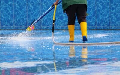 5 Benefits of Outsourcing Commercial Pool Services in Dallas
